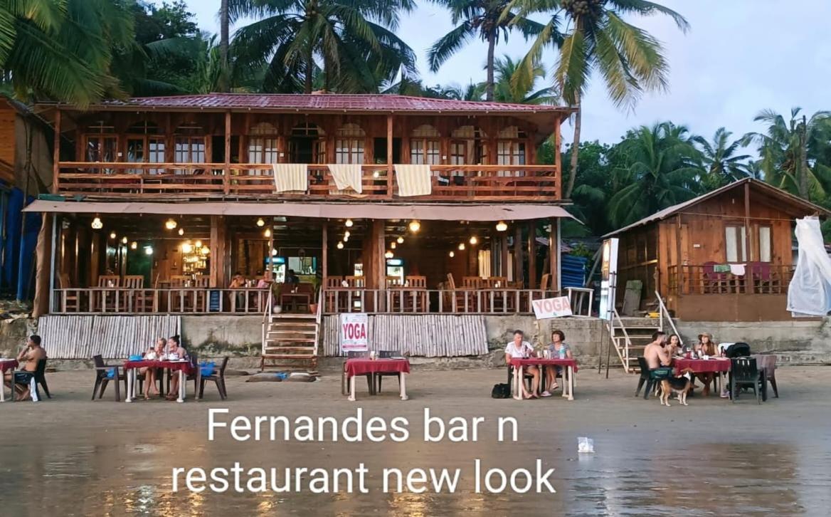 カナコナ Fernandes Bar And Restaurant Bed & Breakfast エクステリア 写真